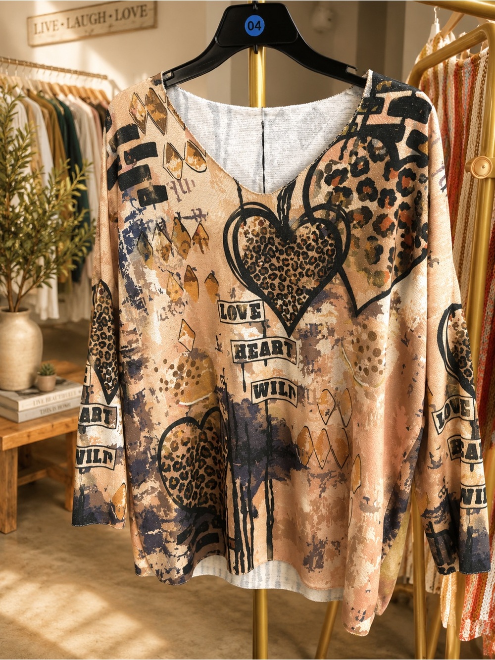 S13. From Italy 🇮🇹 Graphic Heart Print V-Neck Pullover